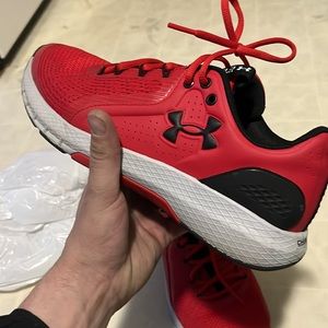 Under armour CHARGED COMMIT Model (Brand new) work twice